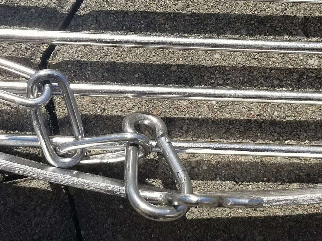 70 cm Edelstahl Grillrost Ø 5 mm + Kette für Schwenk Grill Rundgrill Feuerschale Dreibein